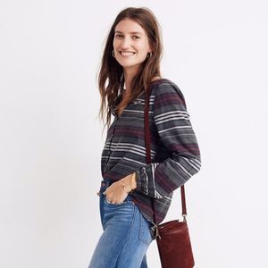 Madewell V-Neck Button-Down Shirt in Pineview XS